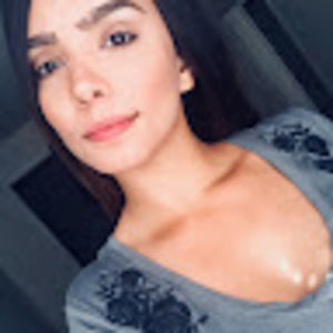 Meet your Posher, Adriana